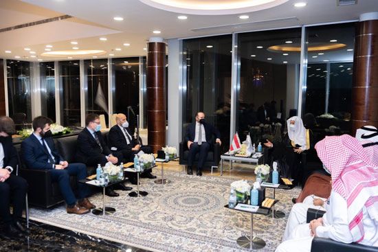 د.العيسى يستقبل وفد الهيئة الإسلامية في النمسا د.العيسى يستقبل وفد الهيئة الإسلامية في النمسا