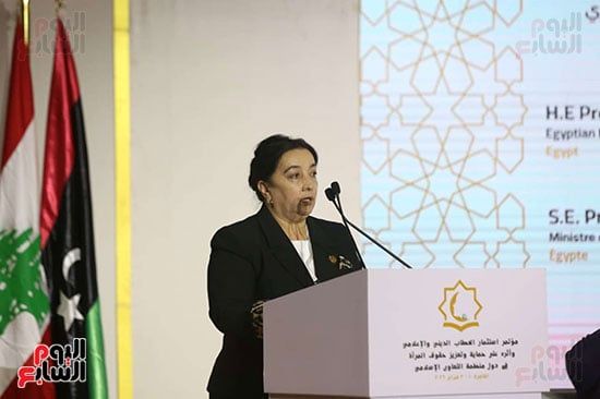 المتحدثين خلال الجلسة