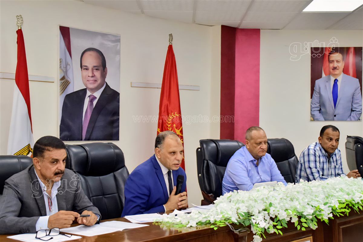 إجتماع رئيس امتحانات الثانوية العامة مع وكيل وزارة التربية والتعليم ببورسعيد 
