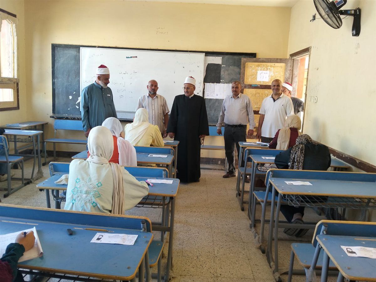 جانب من جولة رئيس منطقة الإسماعيلية الأزهرية، فيتو
