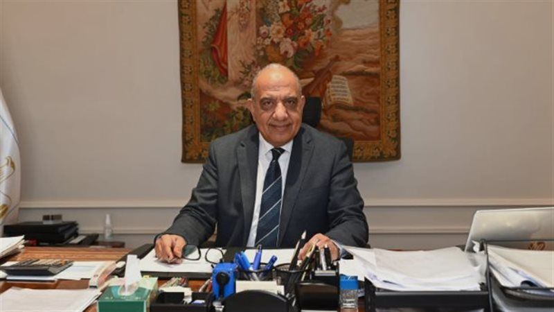 الدكتور محمود عصمت