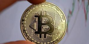 "بتكوين"
      إلى
      64
      ألف
      دولار
      في
      نهاية
      تعاملات
      الثلاثاء