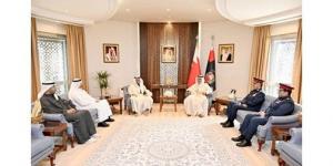 وزير الداخلية البحريني بحث مع مدير خفر السواحل سبل تطوير آليات العمل المشترك