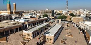 أمين القصيم يدشن مشروع 
تطوير سوق الجردة في بريدة