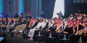 وزير الموارد البشرية والتنمية الاجتماعية يكرّم المنشآت الفائزة بجائزة العمل في نسختها الخامسة