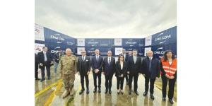 وزير الخارجية يسلم 1000 طن من المساعدات الإغاثية خلال زيارته لبيروت