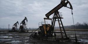 أسعار النفط تقفز أكثر من 11% مع استمرار حرب إيران