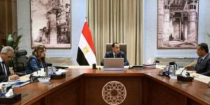 مدبولي يستعرض الموقف التنفيذي للمشروعات الخدمية والتنموية في محافظة البحر الأحمر