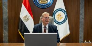 وزير البترول يوجه بتسريع إجراءات زيادة إنتاج النفط والغاز خلال متابعته أداء الهيئة العامة