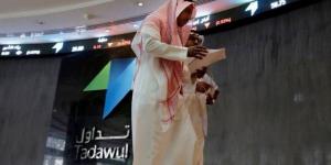 السوق السعودي.. زخم شرائي على الأسهم المتوسطة والصغيرة في أولى جلسات الأسبوع