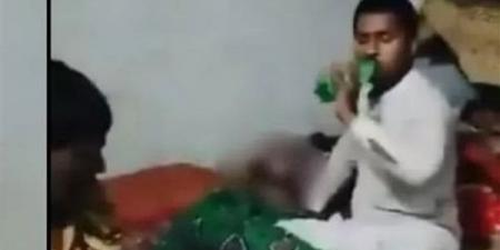 باكستاني
      يكافئ
      نجله
      بعد
      خنق
      شقيقته
      بزجاجة
      ماء