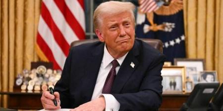 ترامب
      يعلن
      فرض
      رسوم
      جمركية
      بنسبة
      30%
      على
      الواردات
      الأوروبية
      بدءًا
      من
      أغسطس