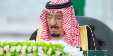 خادم الحرمين الشريفين يرأس جلسة مجلس الوزراء