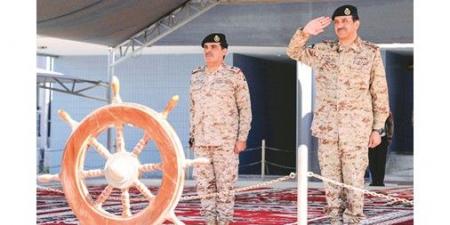 رئيس
الأركان:
تعزيز
قدرات
القوة
البحرية
البشرية
والقتالية