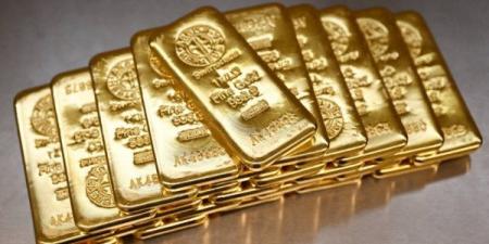 الذهب ينخفض دون 4000 دولار