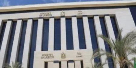 وزارة العمل تعلن فرص عمل للمهندسين والفنيين برواتب تصل لـ 13500 جنيه