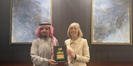 مركز اليونسكو الإقليمي للجودة والتميّز في التعليم يسلّم اليونسكو التقرير الدوري الأول لحالة جودة التعليم في الدول العربية