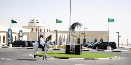 محافظ الأحساء يزور عددًا من مراكز المحافظة.. ويدشّن مشاريع تنموية بقيمة 40 مليون ريال