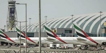 ملياردير في دبي يحذر من إفلاس شركات الطيران