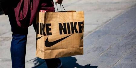 نايك يهبط 13% مع تعثر تعافيها في الصين وحرب إيران