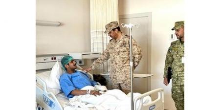 رئيس الأركان زار مصابي «الحرس»: أبدوا إخلاصاً وكفاءة وجاهزية في سبيل حماية أمن الوطن