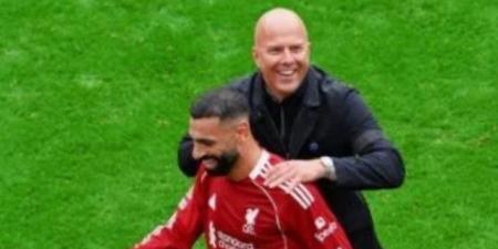 روني يطالب سلوت باستبعاد محمد صلاح من مباراة وداع جماهير ليفربول