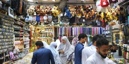 ضيوف الرحمن ينعشون الحركة التجارية في أسواق المدينة المنورة