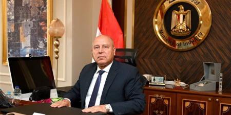 وزير النقل يشهد توقيع عقود مشروعين استراتيجيين لتطوير السكك الحديدية