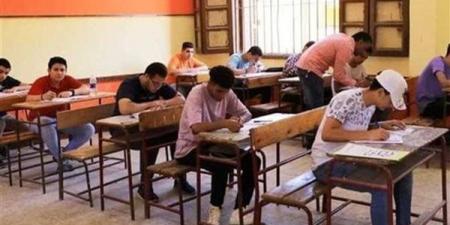 33 ألف طالب بالثانوية العامة بأسيوط يؤدون اليوم امتحانات الاقتصاد والإحصاء بـ 73 لجنة