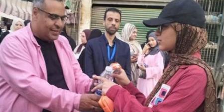 توفير المياه والعصائر ودعم نفسي للطلاب أمام لجان الثانوية العامة بالقليوبية (صور)