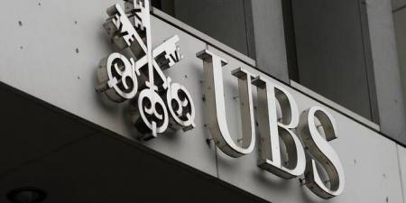 بنك "UBS" يخفض توقعات النفط ويرجح تعافياً مع تباطؤ الإنتاج