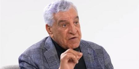 "معنديش بنات أصلا"، زاهي حواس يحذر من صفحات مزيفة تستغل اسمه في تجارة الآثار