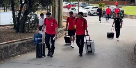 موعد وصول حافلة الأهلي لملعب كامب نو استعدادا لمواجهة برشلونة