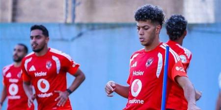 نجم الأهلي السابق ينتقد إمام عاشور ويؤكد النادي أكبر من أي لاعب