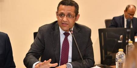 نقيب الصحفيين يحسم الجدل حول قيد شريف عامر: استلام الأوراق لا يعني القبول