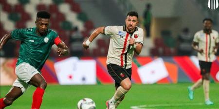 التعادل يحسم الشوط الأول بين الرياض ونيوم في الدوري السعودي