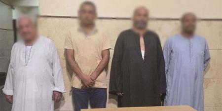 خلافات الجيرة تتحول لمشاجرة في دمنهور، فيديو يكشف الواقعة والأمن يضبط أطرافها