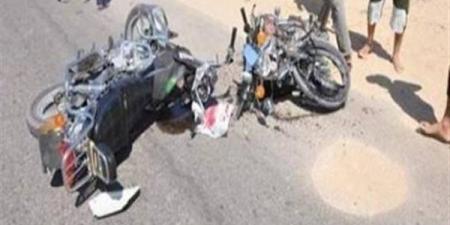 مصرع شخصين وإصابة اثنين في تصادم 3 موتوسيكلات بالشويخات في قنا