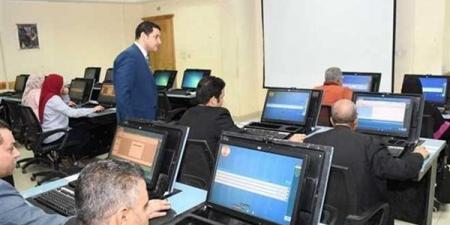 قانون العمل الجديد، ما الحقوق الـ 7 للعامل التي يجب معرفتها قبل توقيع العقد بالقطاع الخاص