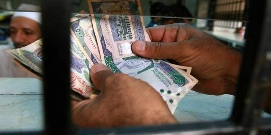 الودائع
      الادخارية
      بالسعودية
      تقفز
      32%
      في
      نوفمبر..وأكثر
      من
      نصفها
      للشركات
      والأفراد