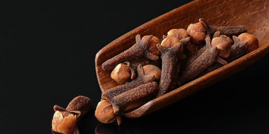 فوائد
      مذهلة
      عند
      تناول
      القرنفل
      تحت
      اللسان
      للتخسيس