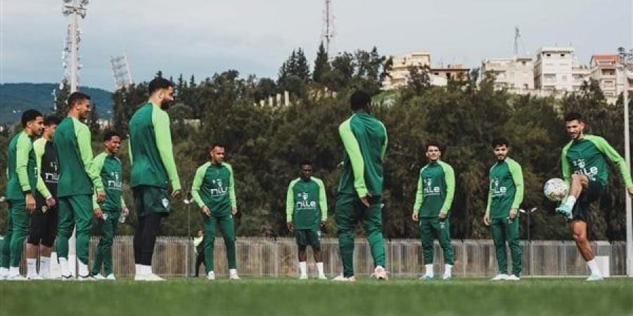 وزير
      الرياضة
      يطمئن
      على
      بعثة
      الزمالك
      قبل
      مواجهة
      أبو
      سليم