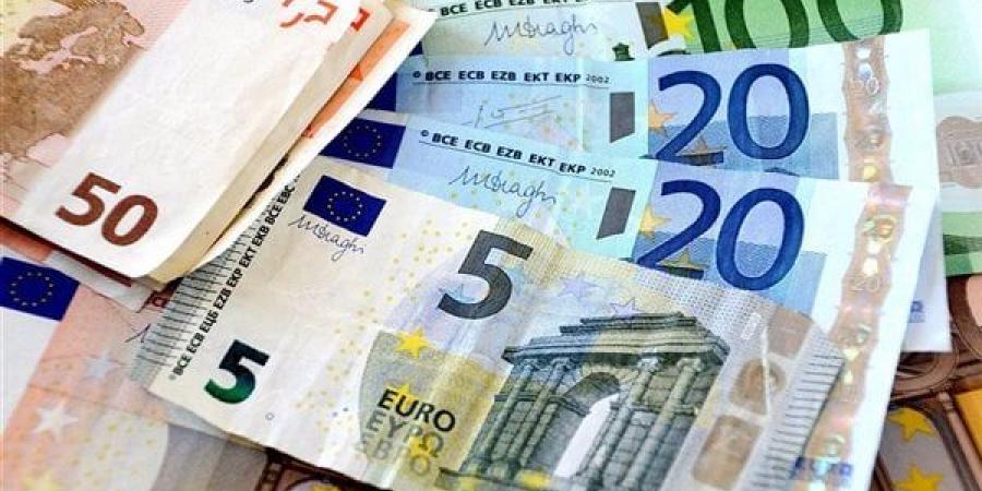 سعر
      اليورو
      مقابل
      الجنيه
      المصري
      بداية
      تعاملات
      اليوم
      الاثنين
      4-3-2024