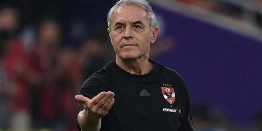 تفاصيل
      جلسة
      كولر
      مع
      لاعبي
      الأهلي
      في
      مران
      اليوم