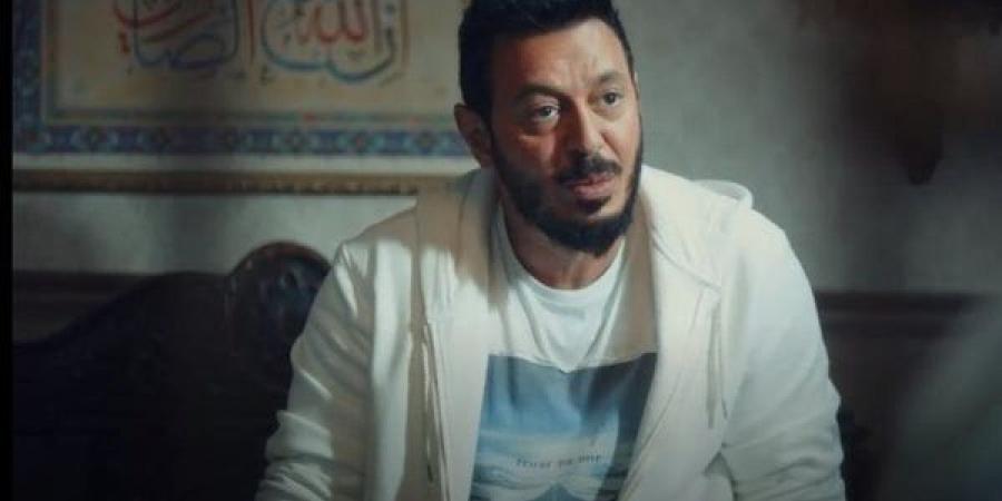 شاهد
      مسلسل
      المعلم
      الحلقة
      الخامسة،
      انهيار
      هاجر
      أحمد
      بسبب
      والدها