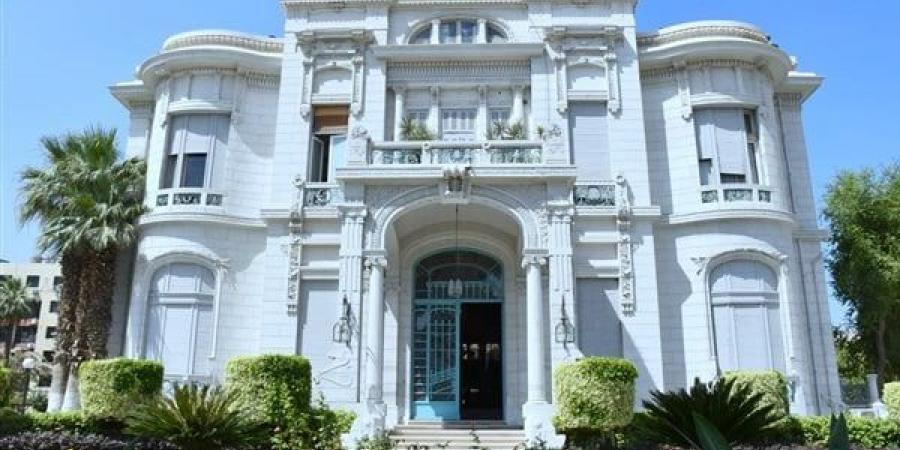 جامعة
      عين
      شمس
      تقيم
      "مائدة
      رحمن"
      بدار
      الضيافة
      بالتعاون
      مع
      صندوق
      تحيا
      مصر