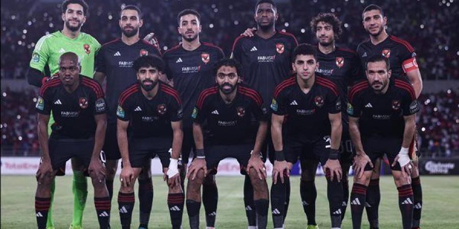 الأهلي
      يضع
      قدما
      في
      نصف
      نهائي
      دوري
      أبطال
      أفريقيا،
      يفوز
      على
      سيمبا
      خارج
      ملعبه،
      وكوكا
      يضع
      بصمته
      الأولى
      وتألق
      شوبير