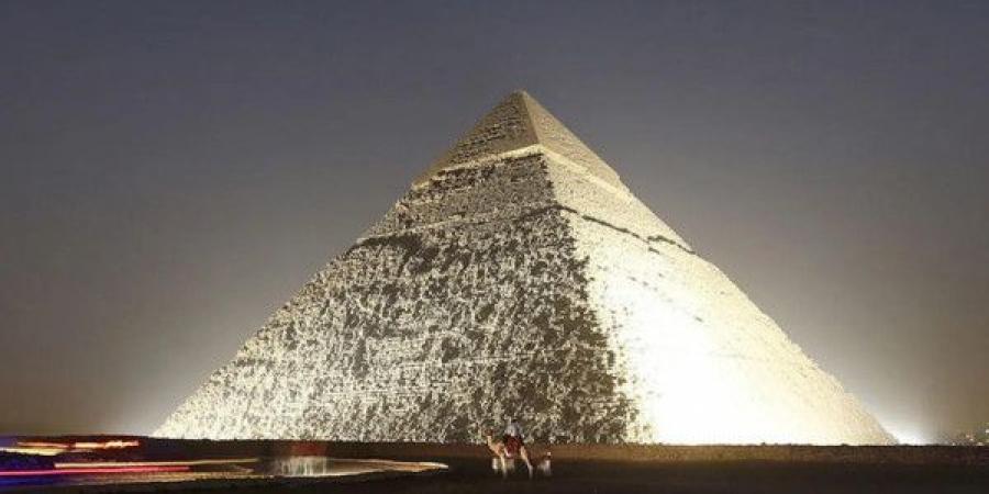 مصر تستعد للإعلان عن كشف أثري كبير داخل هرم خوفو