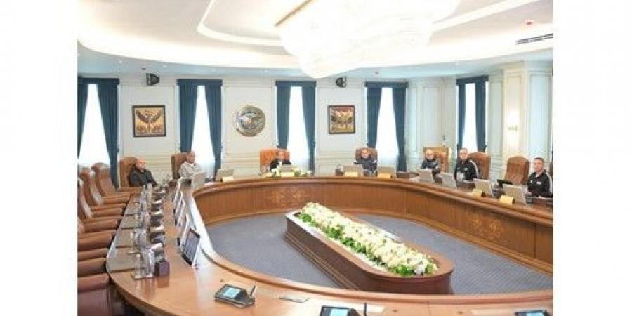 السيسي: المناهج الدراسية بالأكاديمية العسكرية تضمن جدارة التعليم