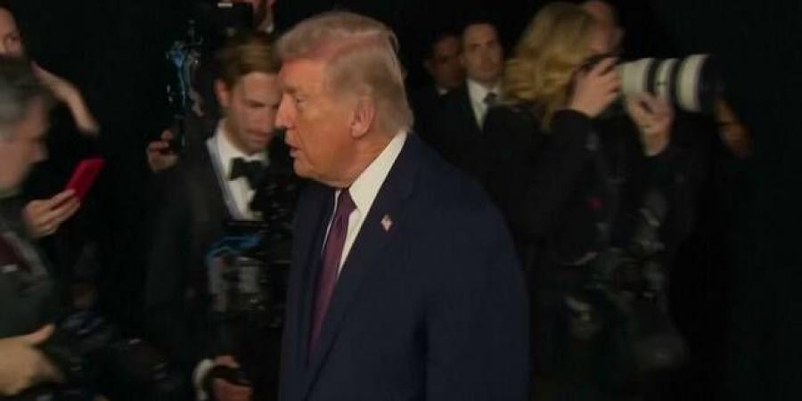 ترامب: من غير المناسب سؤال وارش عن خفض الفائدة